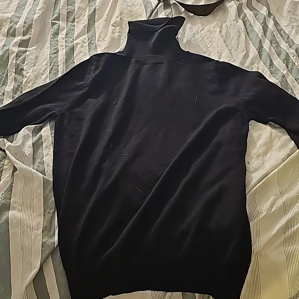 Love Tree Turtleneck Long Sleeve Size M (Check Measurements) - Picture 1 of 5